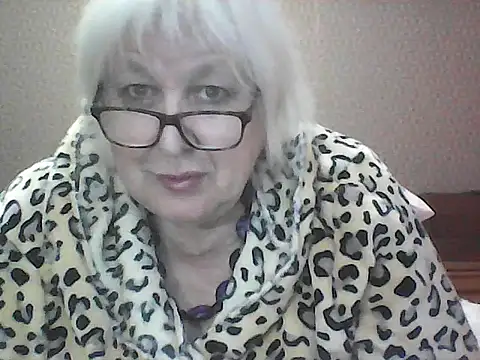 Alexia64231 online show from 10-01-25, 03:07