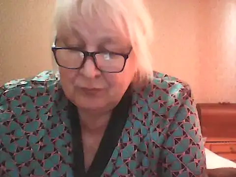 Alexia64231 online show from 10-07-25, 05:26