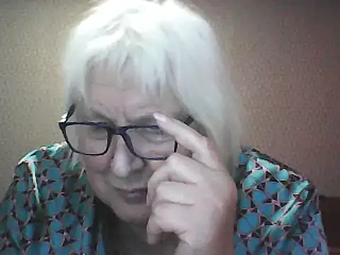 Alexia64231 online show from 10-08-25, 06:27