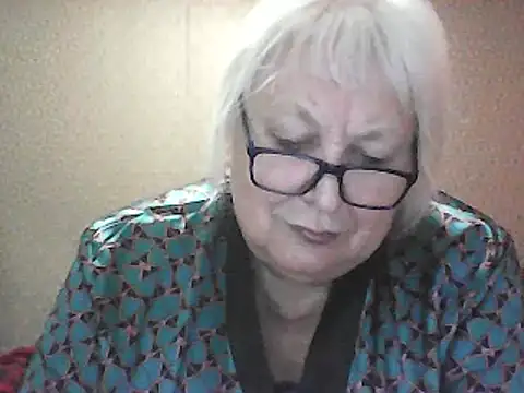 Alexia64231 online show from 10-11-25, 12:54