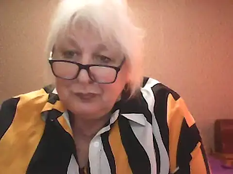 Alexia64231 online show from 10-13-25, 01:22