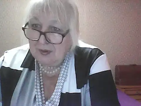 Alexia64231 online show from 10-17-25, 04:04