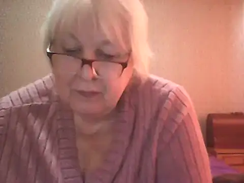 Alexia64231 online show from 10-19-25, 05:30