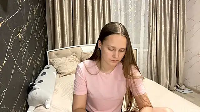 SoSweetGirl online show from 10-20-25, 12:05