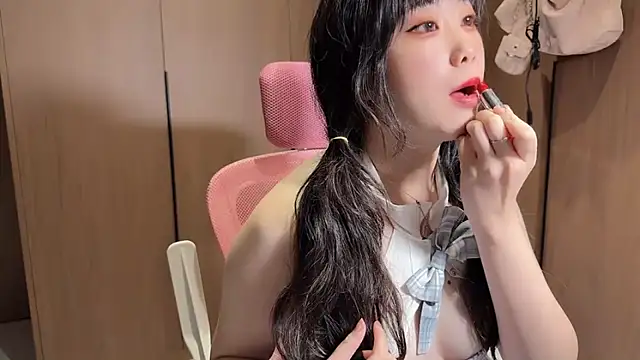 Lilium-520 online show from 11-23-25, 11:54