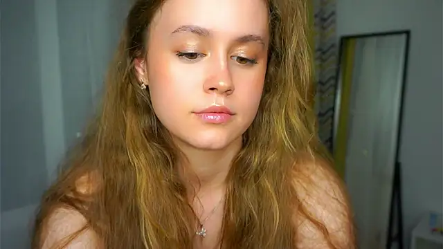 Snapshot of SusannaScholler chatting on 09-12-25, 05:46 SusannaScholler online show from 09-12-25, 05:46