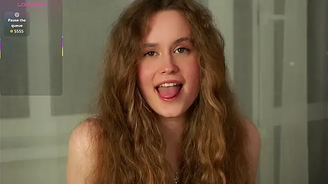 Snapshot of SusannaScholler chatting on 09-18-25, 05:26 SusannaScholler online show from 09-18-25, 05:26