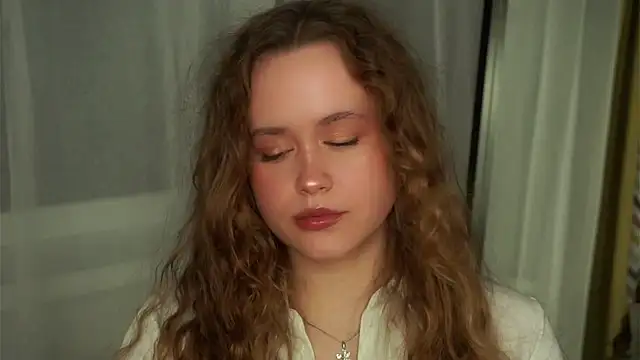 Snapshot of SusannaScholler chatting on 09-28-25, 06:13 SusannaScholler online show from 09-28-25, 06:13