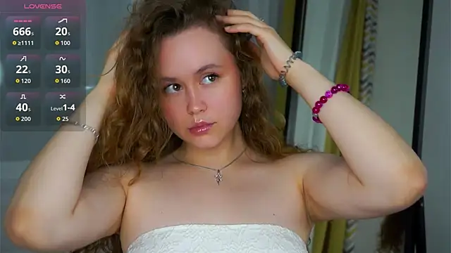 Snapshot of SusannaScholler chatting on 10-16-25, 06:31 SusannaScholler online show from 10-16-25, 06:31