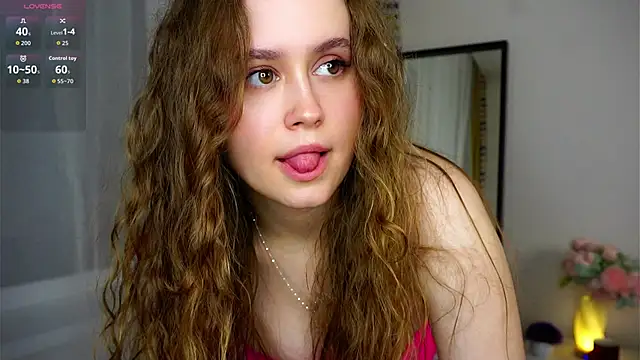 Snapshot of SusannaScholler chatting on 11-27-25, 07:49 SusannaScholler online show from 11-27-25, 07:49