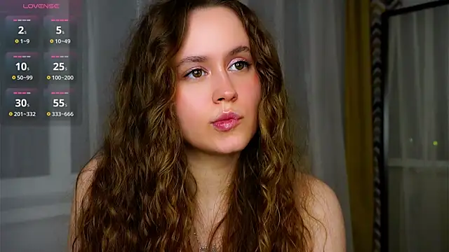 Snapshot of SusannaScholler chatting on 11-30-25, 08:46 SusannaScholler online show from 11-30-25, 08:46