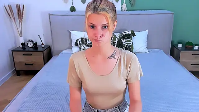 NightOpal online show from 11-05-25, 04:07