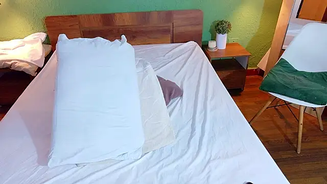 Snapshot of Chocolatte_dreams chatting on 09-23-25, 01:14 Chocolatte dreams online show from 09-23-25, 01:14