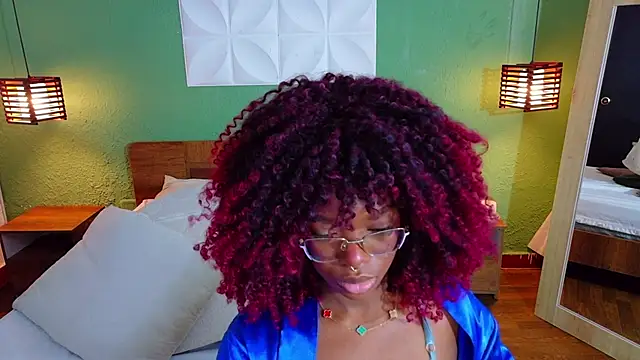 Snapshot of Chocolatte_dreams chatting on 09-30-25, 01:05 Chocolatte dreams online show from 09-30-25, 01:05