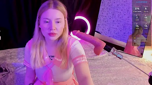 Lillie Berry online show from 11-27-25, 04:36