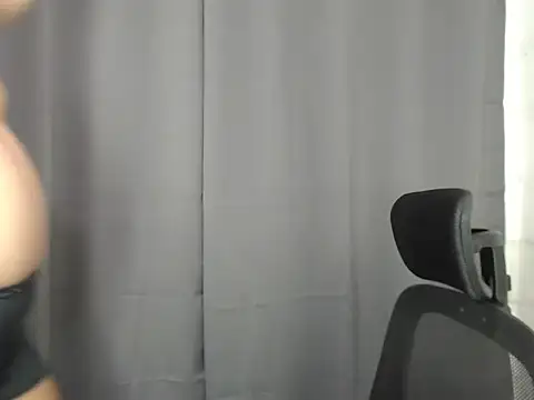 Snapshot of Dimplesnow chatting on 11-06-25, 04:19 Dimplesnow online show from 11-06-25, 04:19