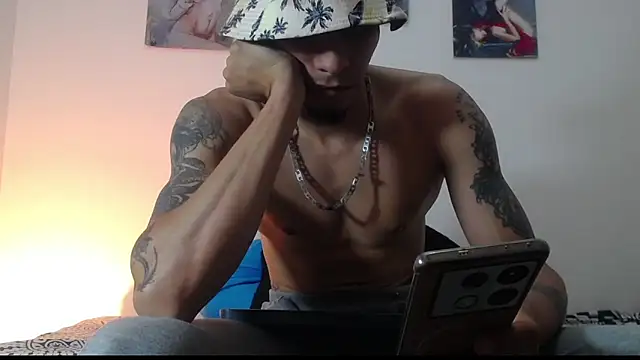 Snapshot of Daniel_laverde chatting on 10-26-25, 03:12 Daniel laverde online show from 10-26-25, 03:12