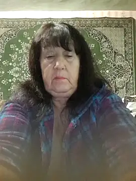 Snapshot of CrystalLime6411 chatting on 10-12-25, 04:28 CrystalLime6411 online show from 10-12-25, 04:28