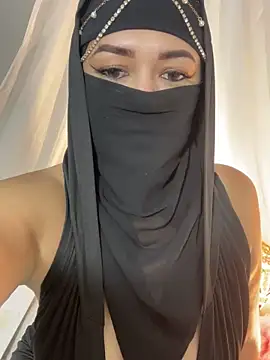 Amyraa  online show from 09-11-25, 02:33