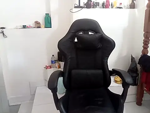 moreno25centimetro online show from 10-15-25, 01:33