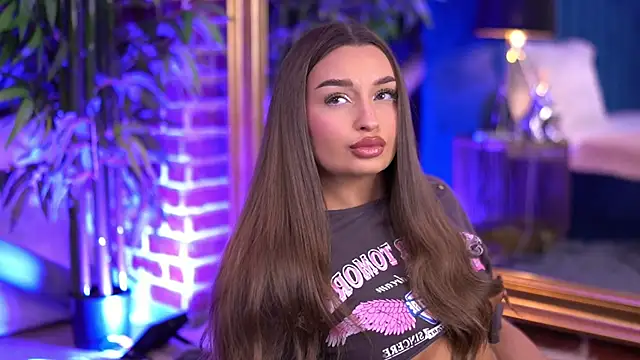 Snapshot of MillaSerene chatting on 11-28-25, 07:22 MillaSerene online show from 11-28-25, 07:22