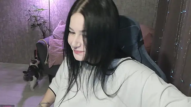 Snapshot of AlinaGreeeen chatting on 09-30-25, 02:27 AlinaGreeeen online show from 09-30-25, 02:27