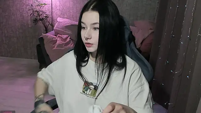 Snapshot of AlinaGreeeen chatting on 10-01-25, 03:12 AlinaGreeeen online show from 10-01-25, 03:12