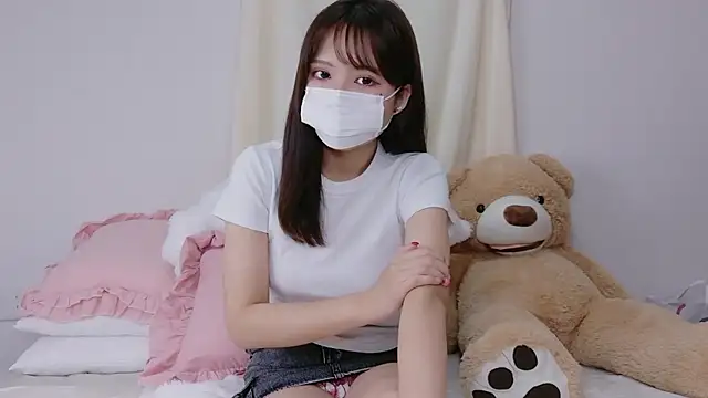 Snapshot of Sena_0999 chatting on 10-10-25, 10:47 Sena 0999 online show from 10-10-25, 10:47