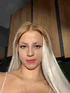 FavoriteKira online show from 10-01-25, 07:42