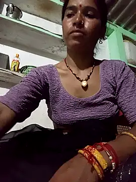 MISS LOVE 001 online show from 09-15-25, 05:24