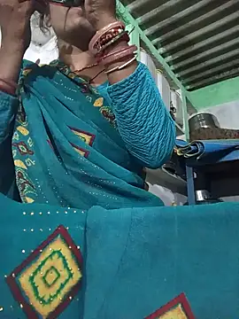 MISS LOVE 001 online show from 09-20-25, 04:52