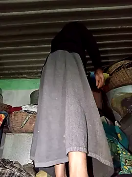 MISS LOVE 001 online show from 10-16-25, 03:57