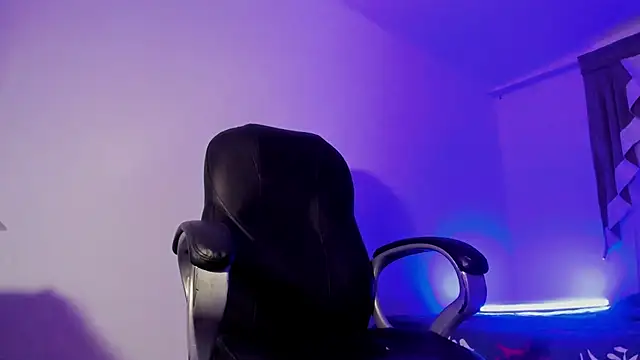 Angelicious Boy online show from 10-29-25, 04:26