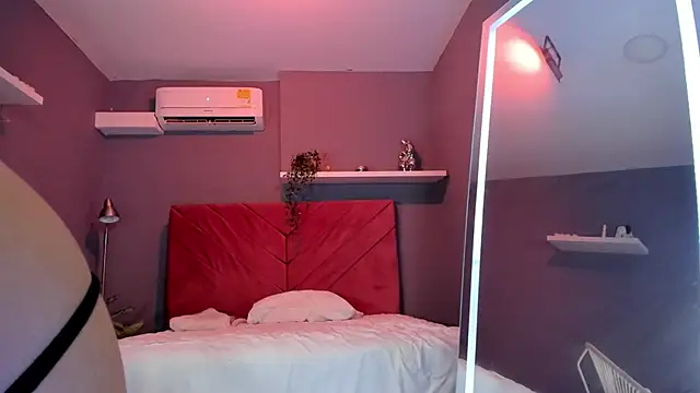 cinnia  online show from 02-02-26, 12:04