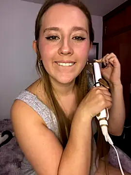 Cutie blondie online show from 11-20-25, 12:33