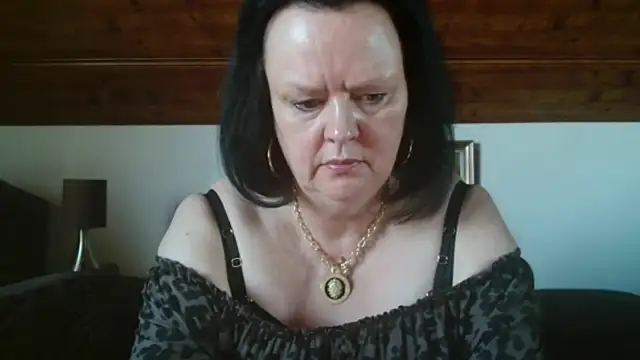 TiffanyMature online show from 09-27-25, 08:41