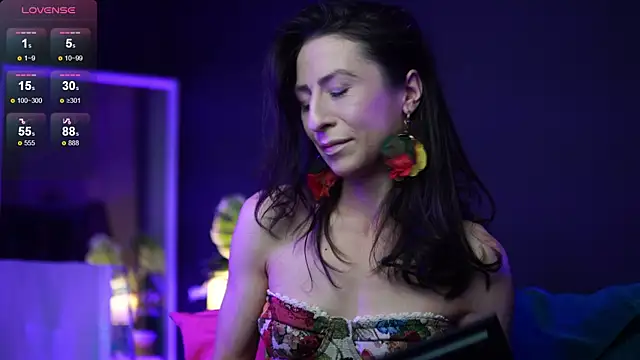 Snapshot of RubyRosa chatting on 10-10-25, 08:30 RubyRosa online show from 10-10-25, 08:30