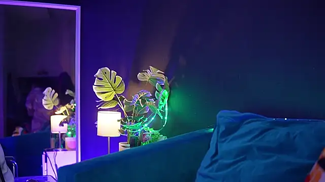 Snapshot of RubyRosa chatting on 12-13-25, 11:10 RubyRosa online show from 12-13-25, 11:10