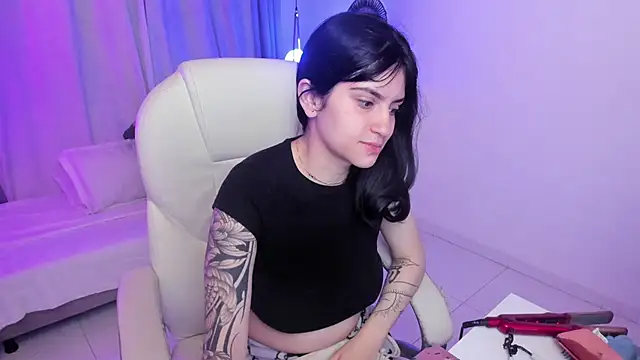 kurito  online show from 11-18-25, 03:45