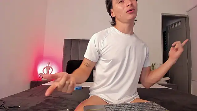 Snapshot of AlexanderHall chatting on 09-26-25, 09:52 AlexanderHall online show from 09-26-25, 09:52