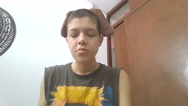 Snapshot of MorganKink chatting on 10-04-25, 03:32 MorganKink online show from 10-04-25, 03:32