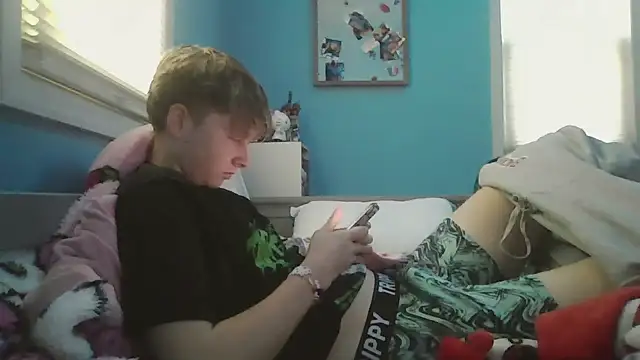 Liam axel35 online show from 10-22-25, 07:24