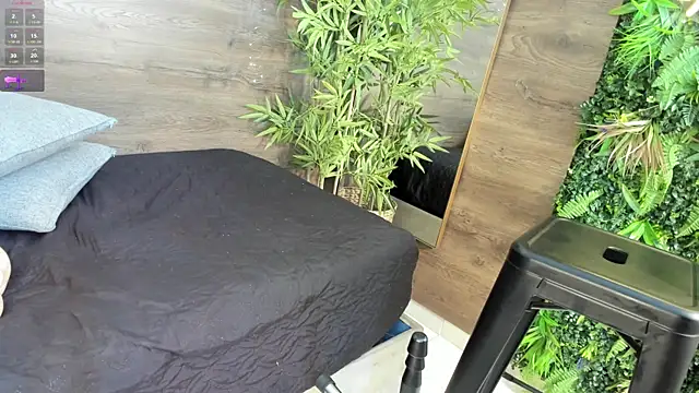 katia cute online show from 11-13-25, 12:15