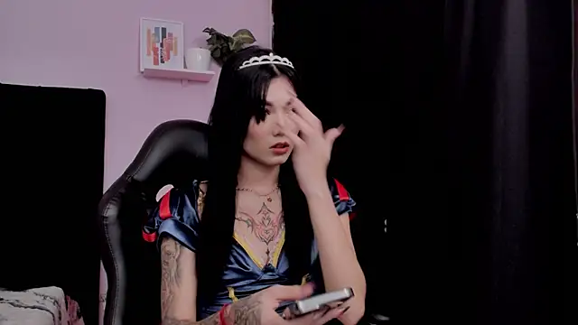 emmabridgerton online show from 11-10-25, 09:03