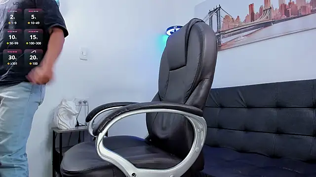 Dash Bukoski online show from 10-19-25, 05:13