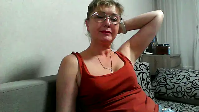 Snapshot of IrynaMolbertx chatting on 10-10-25, 04:50 IrynaMolbertx online show from 10-10-25, 04:50