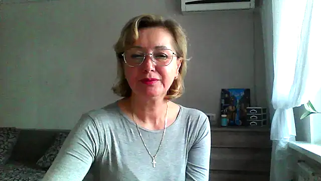 Snapshot of IrynaMolbertx chatting on 10-11-25, 08:13 IrynaMolbertx online show from 10-11-25, 08:13