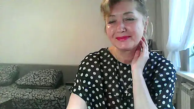 Snapshot of IrynaMolbertx chatting on 10-15-25, 08:14 IrynaMolbertx online show from 10-15-25, 08:14