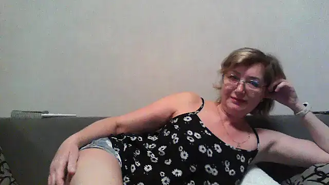 IrynaMolbertx online show from 10-31-25, 05:08