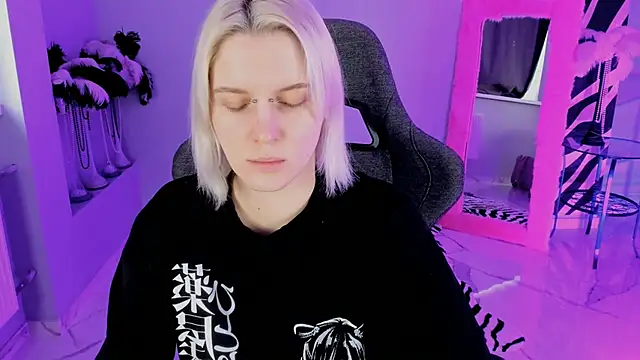 Snapshot of BethanyCloud chatting on 02-11-26, 05:23 BethanyCloud online show from 02-11-26, 05:23